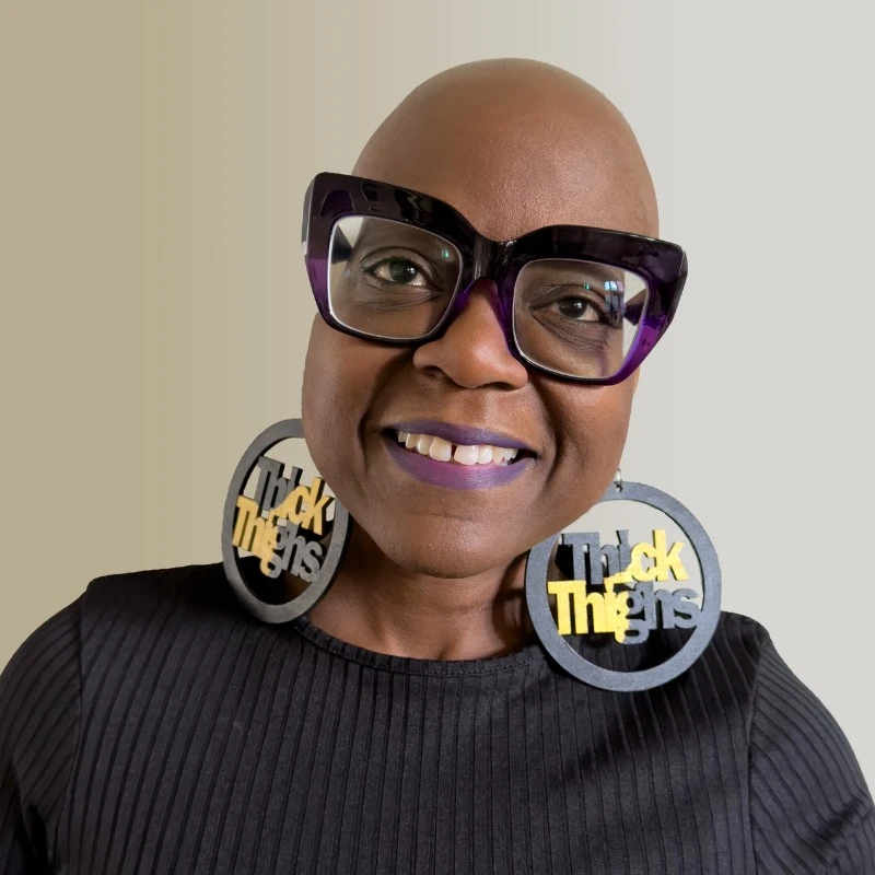 Vicki Dixon headshot